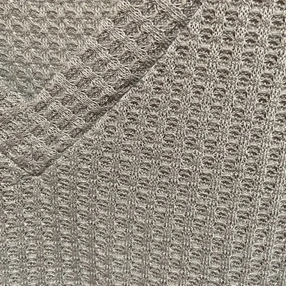 Waffle knit grey v-neck - Picture 2 of 3
